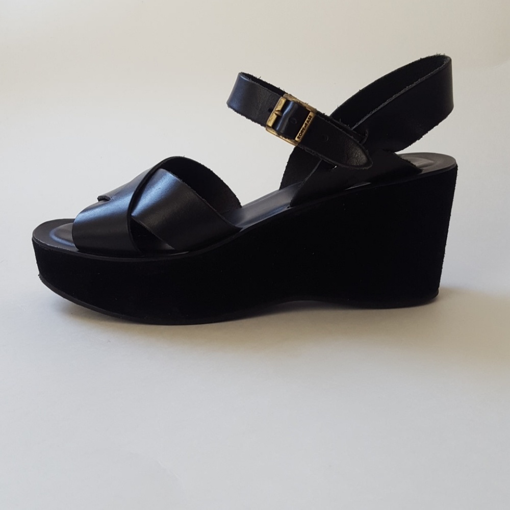 Black sandals